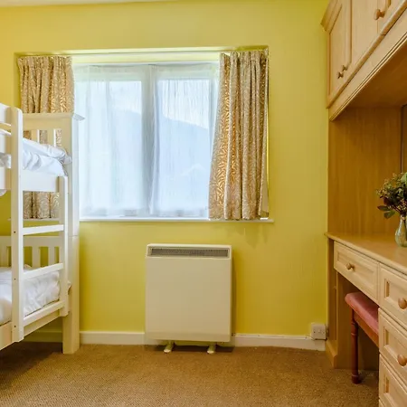 2 Bed In 86885 Holiday home *
