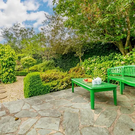 2 Bed In 86885 Holiday home *